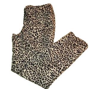 𝅺White House Black Market Leopard Print leggings Size 0R